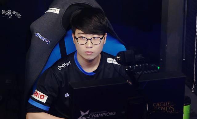 A对决中 A对决中